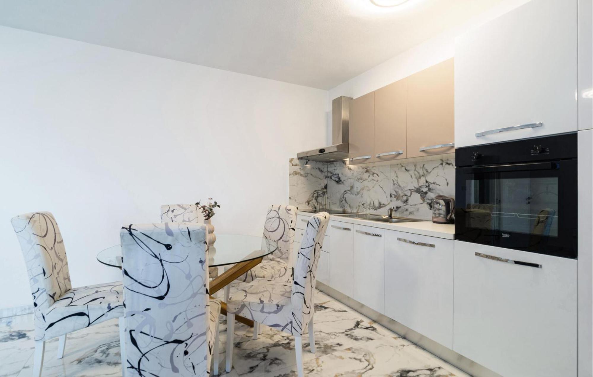 Amazing Apartment In Podstrana With Wifi Exteriör bild